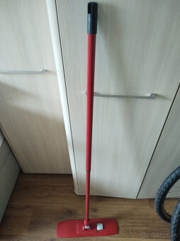 (42)  Mopy - 6