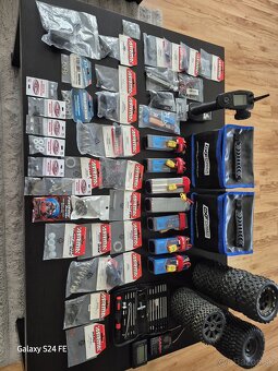Arrma Typhon 6S BLX - cena v texte - 6