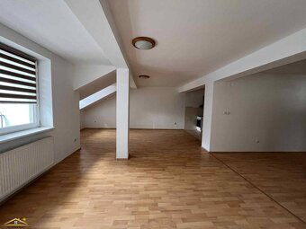 Luxusný 4-izbový mezonet priamo v centre Čadce - 6