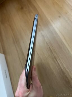 Apple MacBook Air 13 M1 256 GB - kozmicky sivý - 6