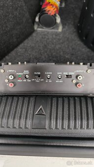 Subwoofer Alpine + zosilňovač Magnat - 6
