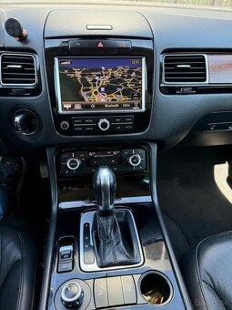 Volkswagen Touareg II 3.0 V6 - 6