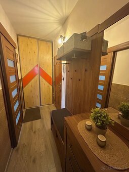 Virtuálna prehliadka 3-izb. byt, balkón, komora, pivnica - 6