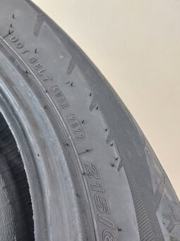 2ks 215/65R16C Zimné pneumatiky Vredestein Comtrac - 6