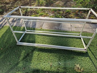 Predám akvárium s príslušenstvom,stojan cena:30€ - 6