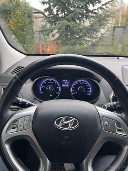 Hyundai ix35 2.0 crdi 2011 4x4 s uzávierkou a s ťažným - 6