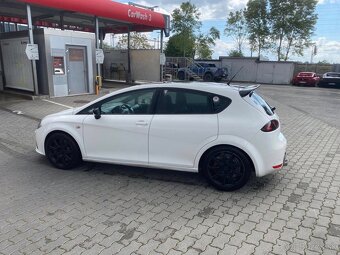 SEAT Leon 2.0 TSI Cupra 177 kW - 6