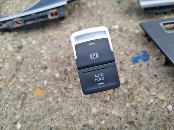 PREDAM DIELY INTERIERU VW GOLF 7 - 6