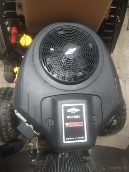 Záhradný traktor stiga - 6