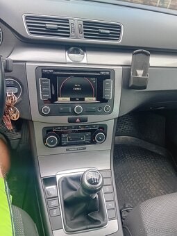 Predam vw passat b7 2.0tdi - 6