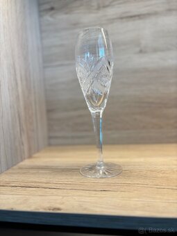 Krištáľový brúsený pohár na stopke - 6