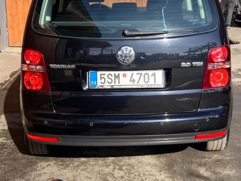 VOLKSWAGEN TOURAN DSG 2,0TDi 5míst záruka km - 6