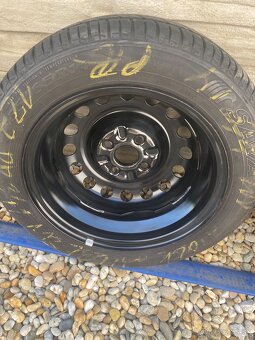peugeot 107 plechove disky pneumatiky 155/65/14 - 6