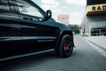 JEEP GRAND CHEROKEE SRT 6.4 HEMI V8 - 6