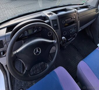 Mercedes-Benz Sprinter - 6