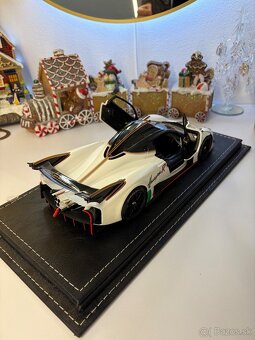 Pagani Huayra R / LCD / 1:18 - 6