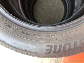 Bridgestone Alenza 225/60R18 100V - 6