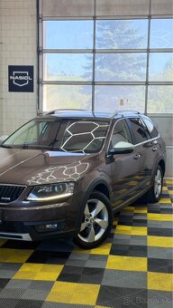Škoda Octavia Scout - 6