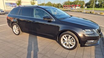 ŠKODA OCTAVIA COMBI 2.0 TDI STYLE DSG - 6