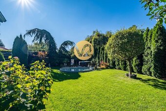 NA PREDAJ 5I  RODINNÝ DOM S BAZÉNOM, 10 MIN DO CENTRA NITRY - 6