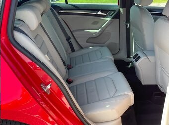 VW Golf 7,5 Variant Highline 2.0TDi, Webasto,Metrix,Ťažné - 6