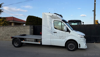 Mercedes-Benz Sprinter 519 - mini ťahač so spaním - 6