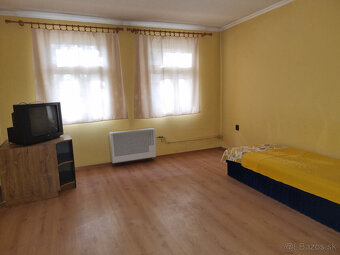 NA PREDAJ 2 x RODINNÝ DOM a POZEMOK 1099 m2 POBEDÍM NMNV - 6