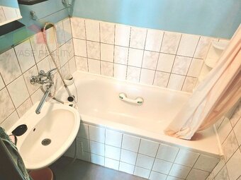 3 izbový byt Bánovce nad Bebravou / CENTRUM / LOGGIA / PIVNI - 6