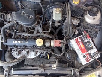 OPEL ASTRA F - 6