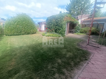 Priestranný rodinný dom v lukratívnej časti mesta Sobrance - 6