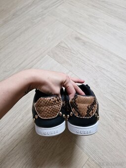 Guess cierne hnede bezove zlate monogram tenisky 36 a 38 - 6