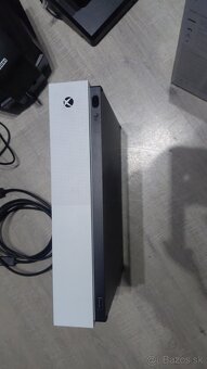 Xbox one S +hori racing wheel overdrive - 6