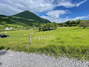 STAVEBNÝ POZEMOK HORNÝ VADIČOV , 588m2 - 6