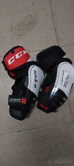 Hokejová vystroj - 6