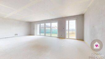 Krásny 4 izbový RD bungalov 114,25 m2 na pozemku 494 m2, Sen - 6