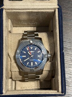 Breitling Avenger Automatic GMT 45 - 6