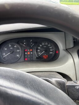 Renault trafic 1.9 TDi 2003 - 6