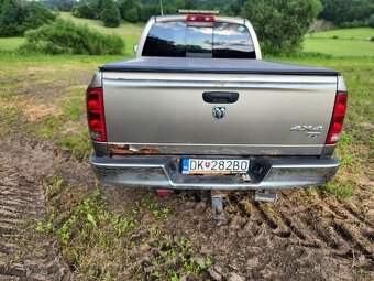 Predám dodge ram 5,7 hemi - 6