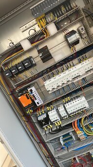 Firma JUT- AMP hľadá Elektrikarov - 6