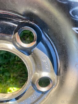 Predám 4ks plechové disky 5x100 R16 do vw skoda - 6