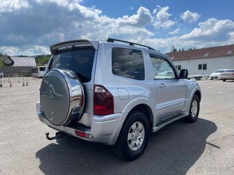 Mitsubishi Pajero - 6