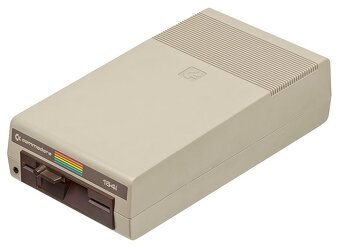 Kúpim počítač COMMODORE C64, Plus4, C128 a príslušenstvo - 6