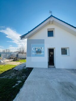 Ponúkame na predaj slnečný 3-izbový rodinný dom v časti Malé - 6