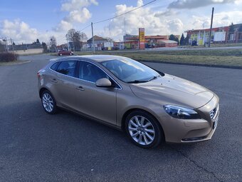 Volvo V40 T4 benzín - 6