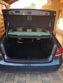Mercedes-Benz E - 6