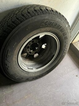 Predám disky s gumamy na hilux 2011 - 6