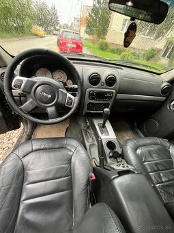 Jeep Cherokee KJ - 6
