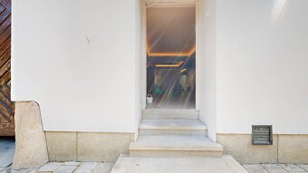 Obchodný priestor v centre Trnavy – novozrekonštruovaný s hi - 6