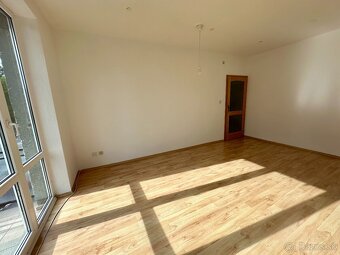 Na predaj 3 izb. tehlový byt v centre mesta - 6