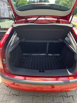 🔴 FORD FOCUS 1.6i – spoľahlivý benzínový hatchback - 6